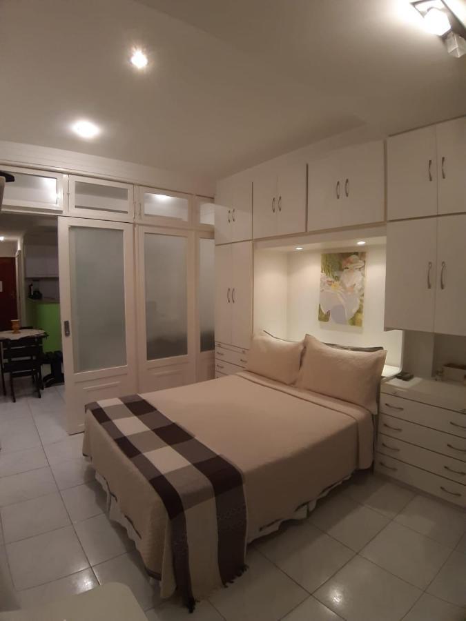 Copacabana, 1 Quarto Vista Mar Confortavel 100M Da Praia Rio de Janeiro Bagian luar foto